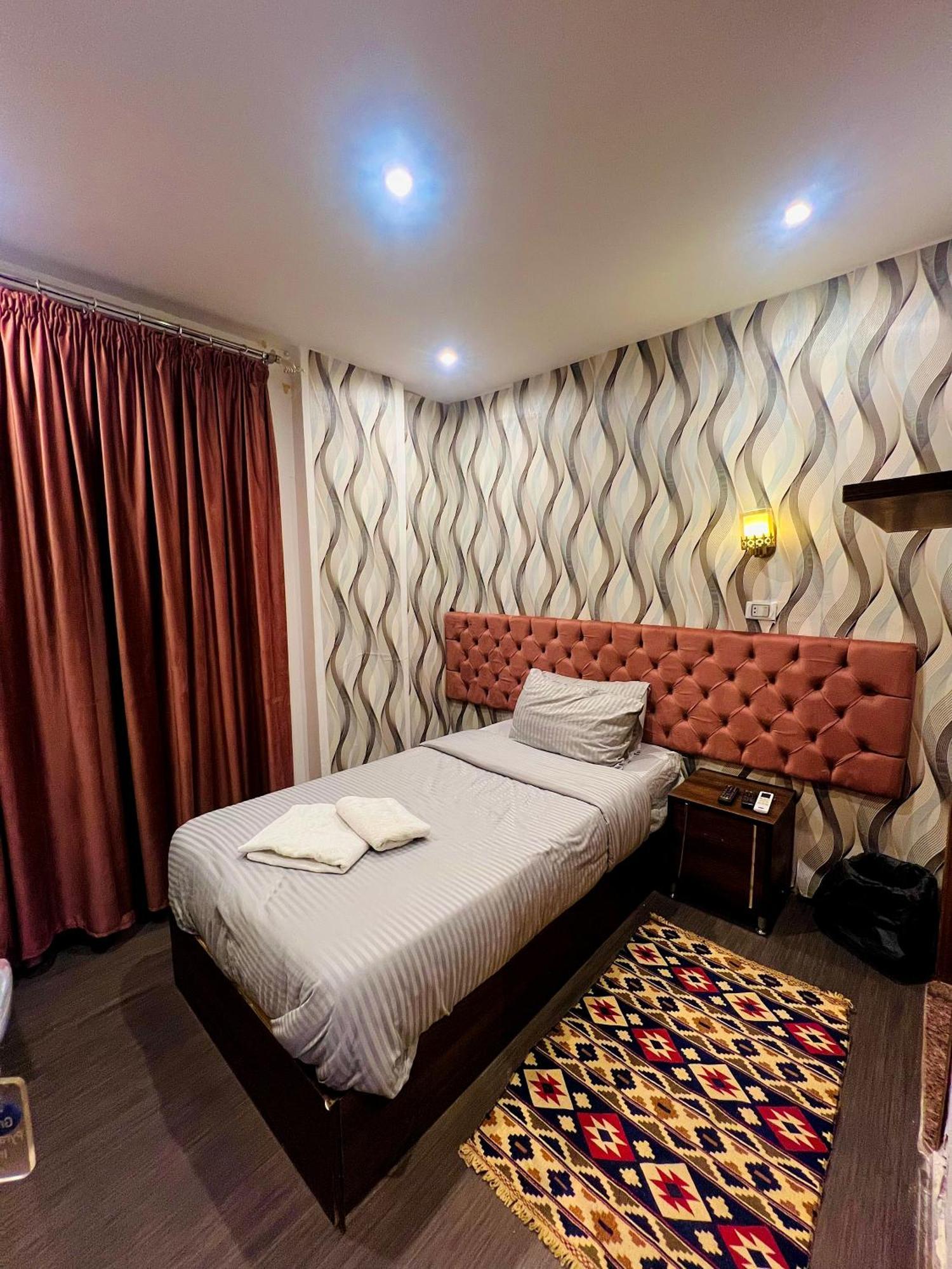 Grand Pyramids Inn Kafret el-Gabal Dış mekan fotoğraf